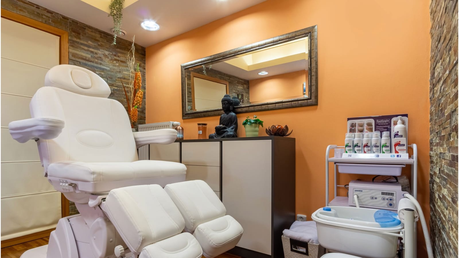Footlogix pedicure workstation in the Hotel Vista salon